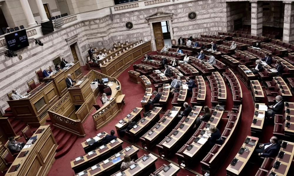 Η Ελλάδα μεγαλώνει: Εγκρίθηκε με συντριπτική πλειοψηφία η επέκταση χωρικών υδάτων στα 12ν.μ. στο Ιόνιο